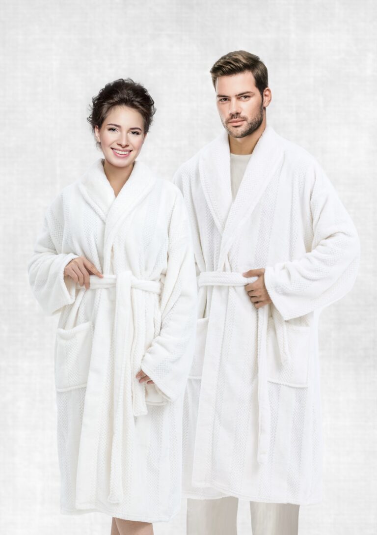 CANNON EMBOSSED FLANNEL ROBE Cream